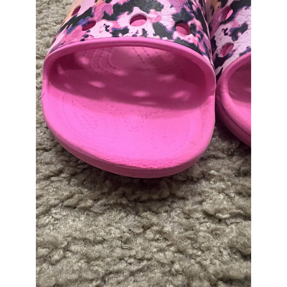 Crocs Classic Pink Tie Dye Slide Sandals Flip Flops Youth Size 5 JL47 - Picture 6 of 6
